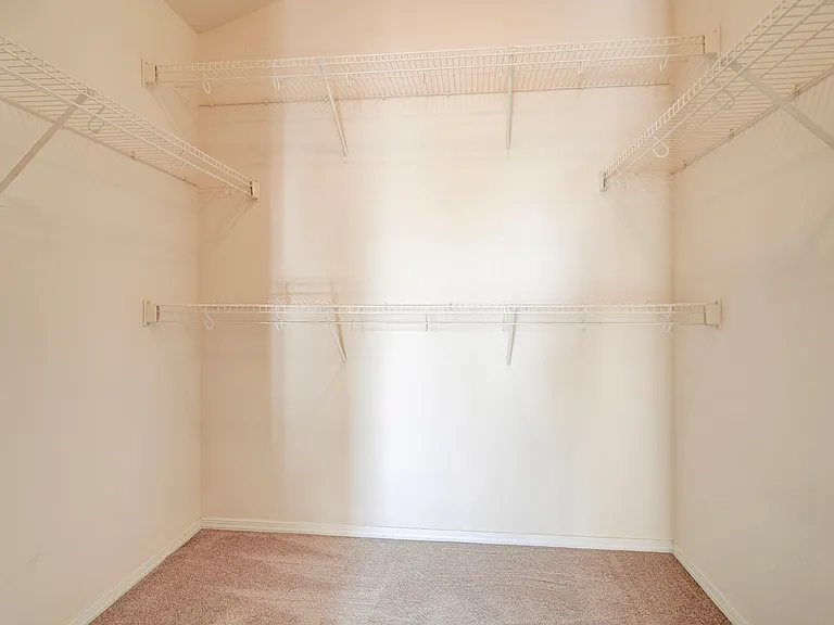 835 Ridgebury Pl — Photo 17