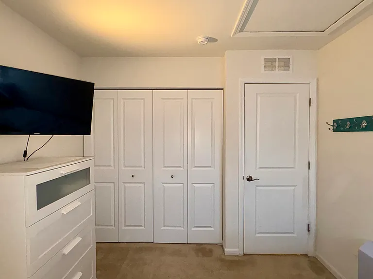 1054 Celebration Dr — Photo 4