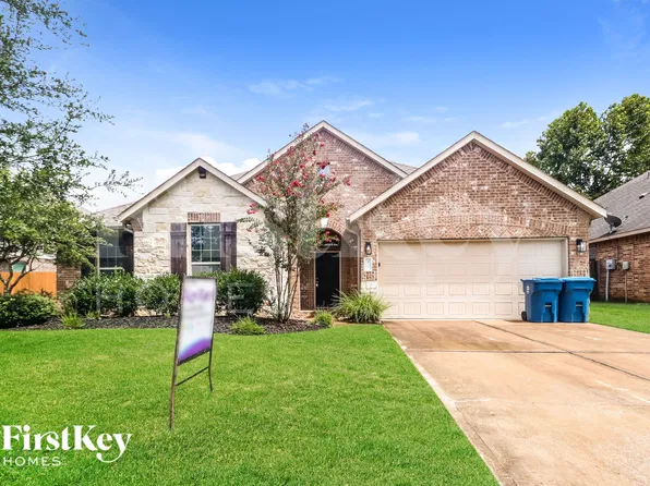 907 River Crossing Dr, Conroe, TX 77384