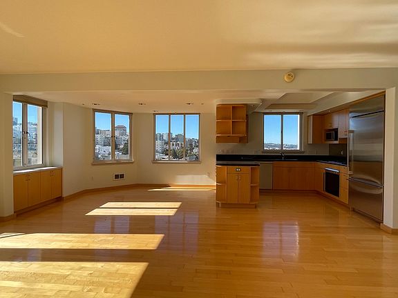 2nd image of 1438 Green St Unit 8A