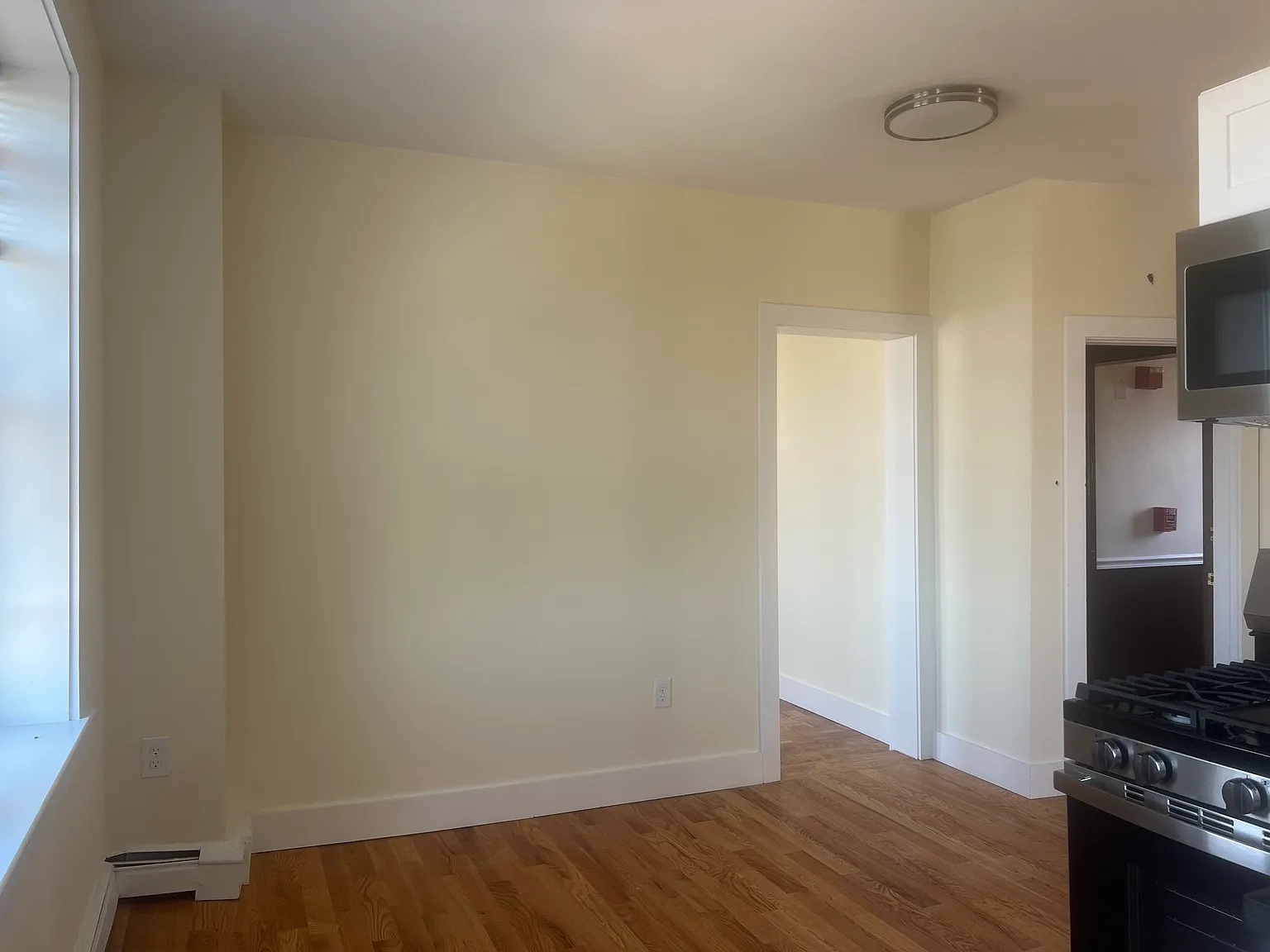 1 bed, $2,400 — Photo 2