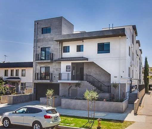 2nd image of 545 N Kenmore Ave #16