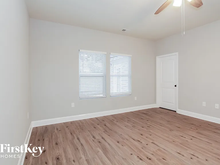 5109 Tuckaseegee Rd — Photo 7