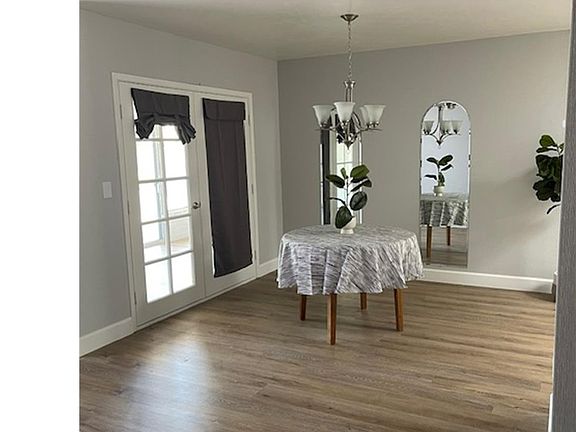 3rd image of 10933 W CUMBERLAND Drive