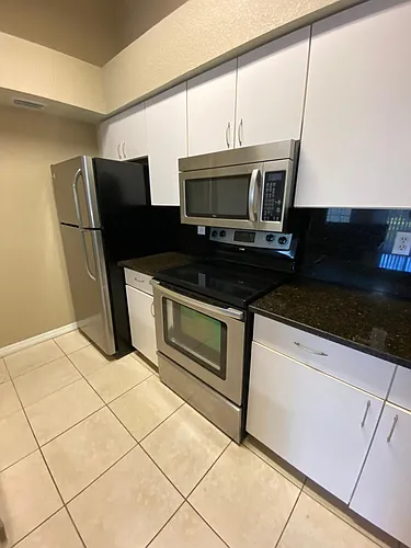 5028 Park Central Dr Photo 1