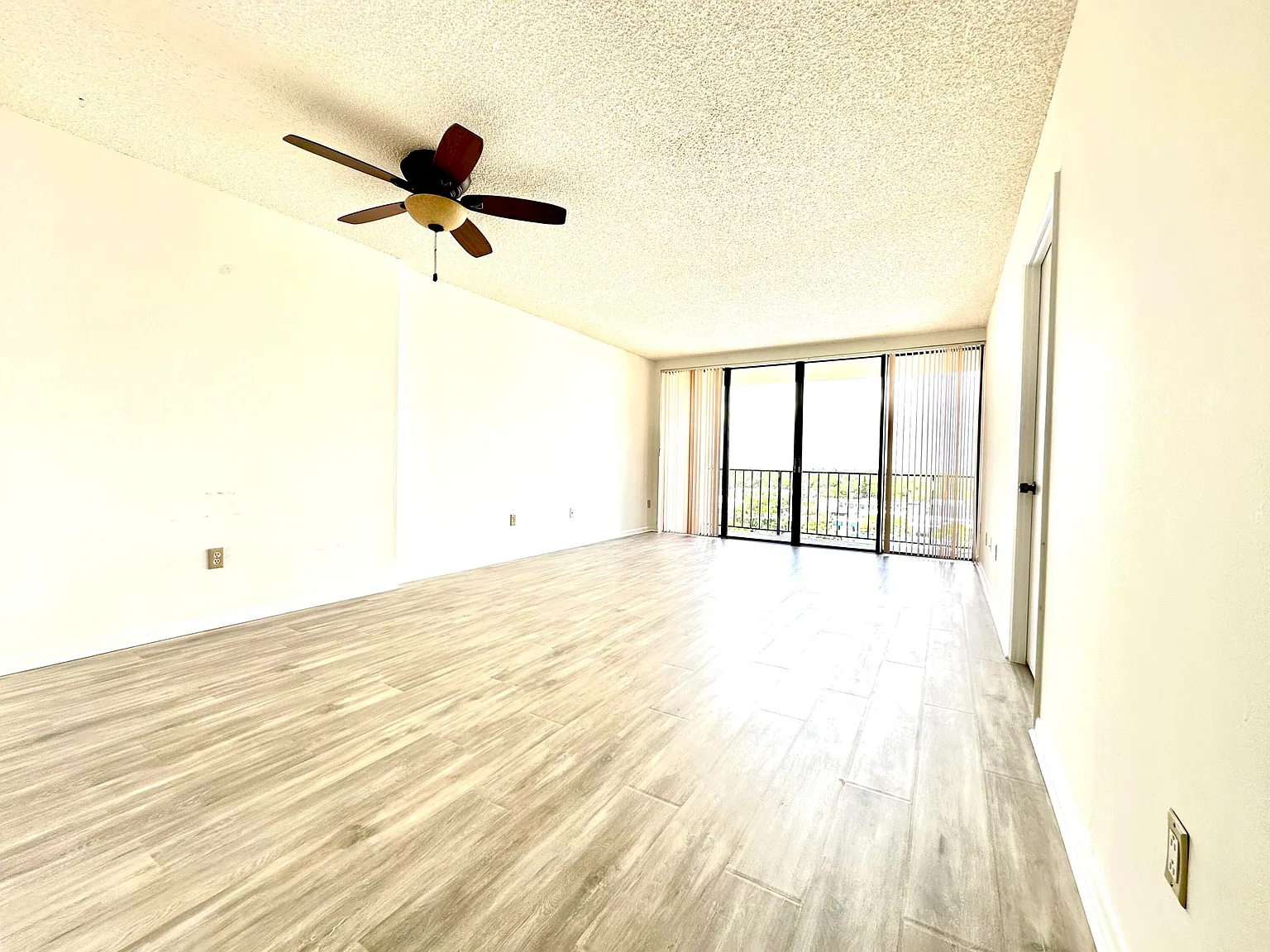 1 bed, 1.0 bath, 782 sqft, $1,750 — Photo 3