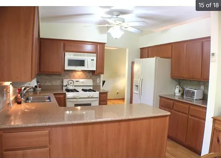 9983 Balmoral Ln — Photo 6