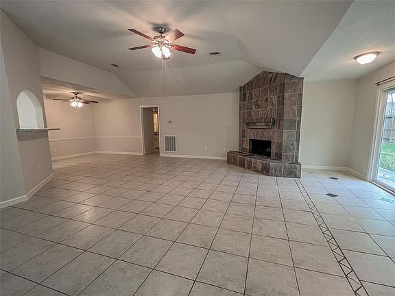 5th image of 16007 Glen Mar Dr