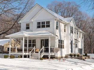 20920 Forest Dr, Shorewood, MN 55331