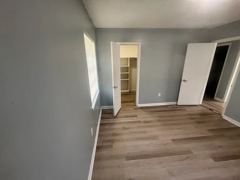 1711 Robinson St #4 — Photo 5