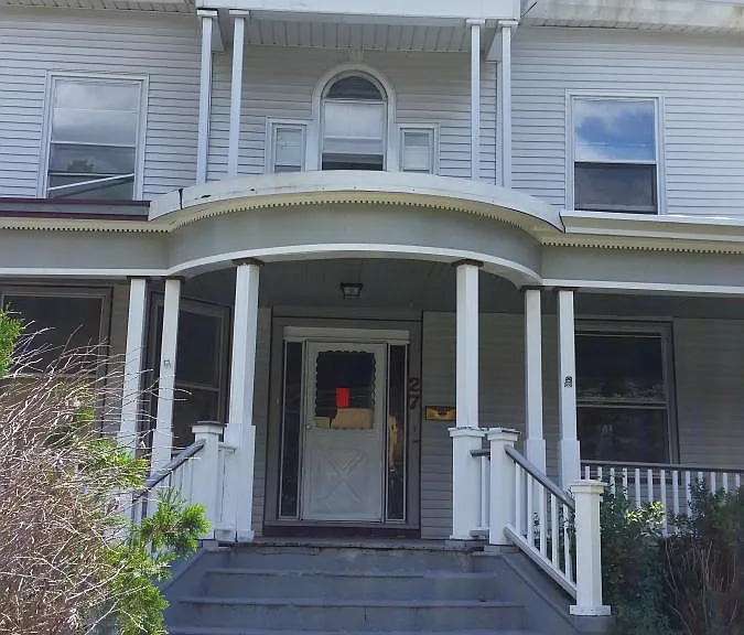 Willow Ave — Photo 3