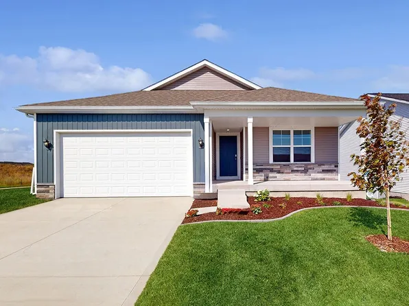 2824 Plum Dr, Norwalk, IA 50211