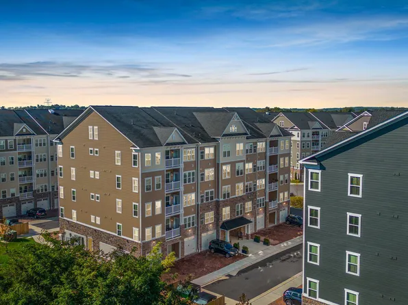 8930 Carls Ct APT Q, Ellicott City, MD 21043