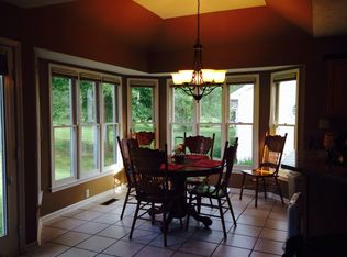 203 Scottsdale Dr, Bowling Green, KY 42103