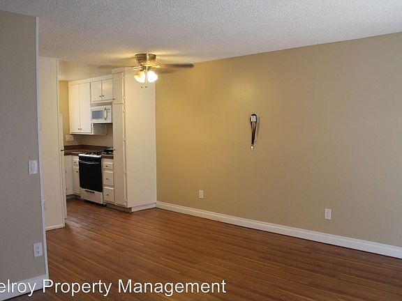 5th image of 2138 Thomas Ave APT 03