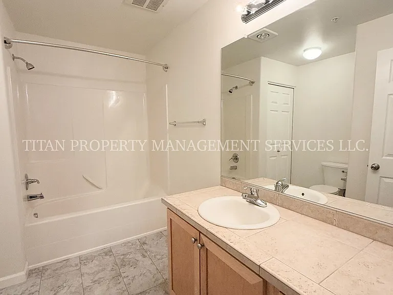 10871 SW Canterbury Ln #204 — Photo 16