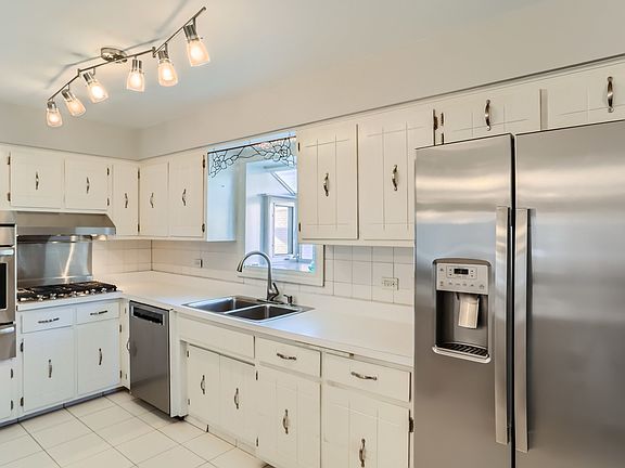 5th image of 4408 N Ozanam Ave