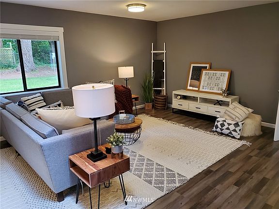 3rd image of 5220 38th Avenue NW
