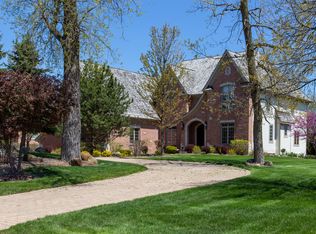 5 Hubbell Ct, Barrington, IL 60010