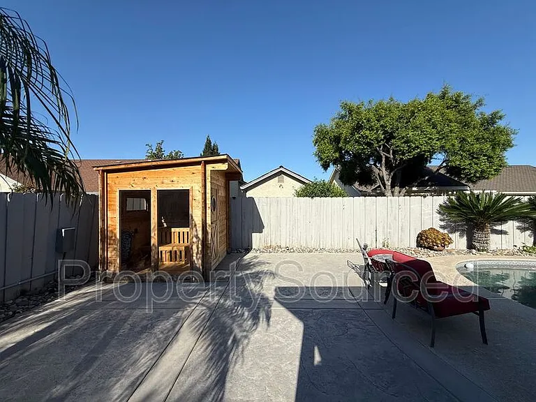 1351 Aksland Dr — Photo 39