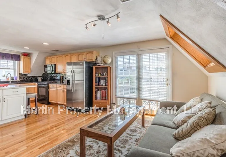 34 Vine St #1 — Photo 5