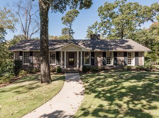 1208 Forest View Ln, Vestavia Hills, AL 35216