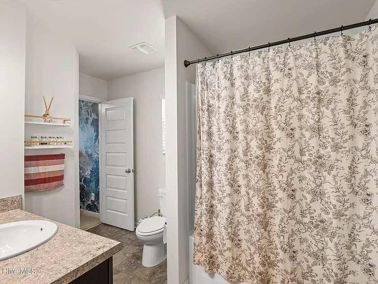 136 Sims Ct — Photo 28