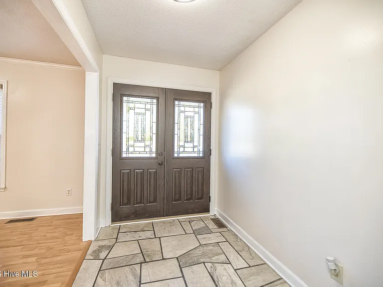 310 R L Honeycutt Dr — Photo 3