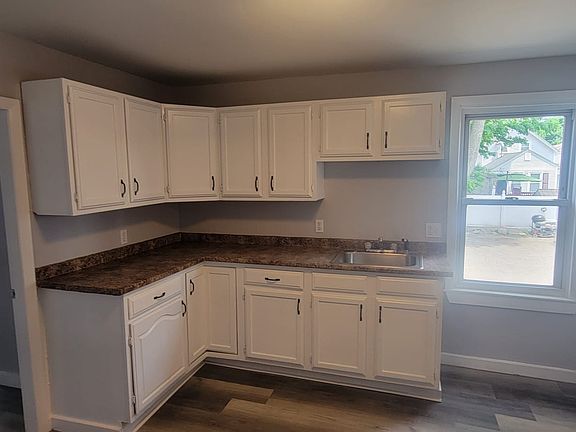 2nd image of 29 Pleasant Pl APT 2