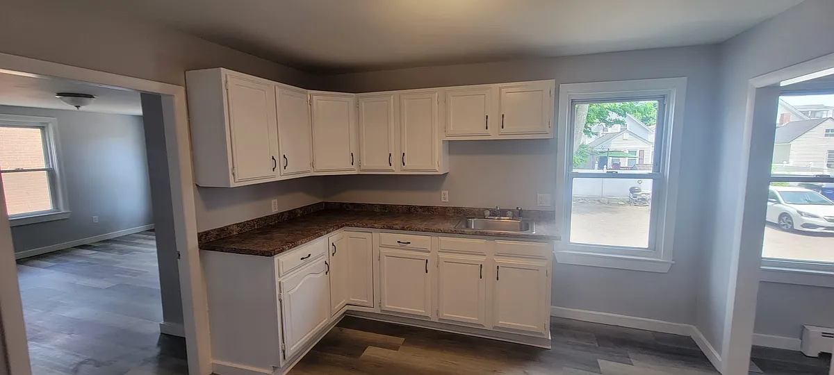 Building Photo - 29 Pleasant Pl #2