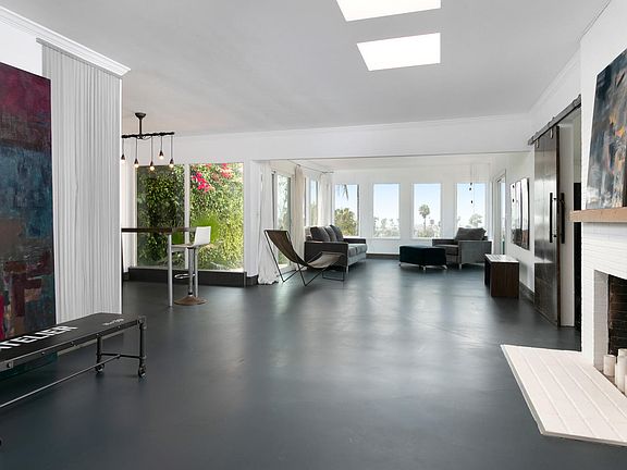 5th image of 2216 Vista Del Mar Dr