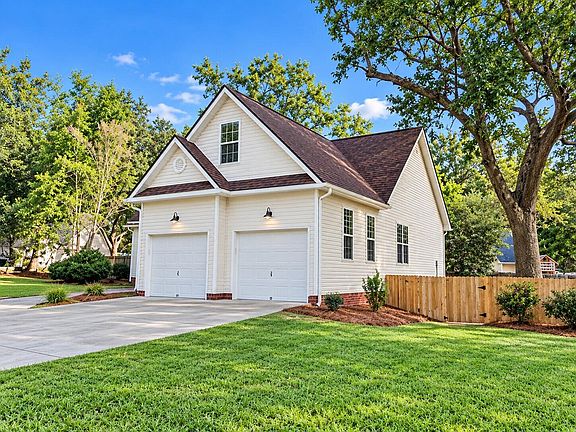2nd image of 162 Hanahan Plantation Cir