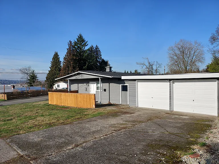 700 Aberdeen Ave NE #702 — Photo 3