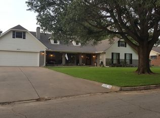 2215 Ridgeway St, Ardmore, OK 73401