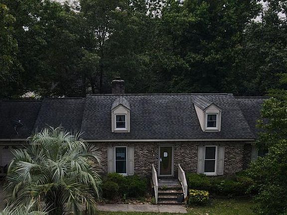 2nd image of 2204 Emsworth Dr