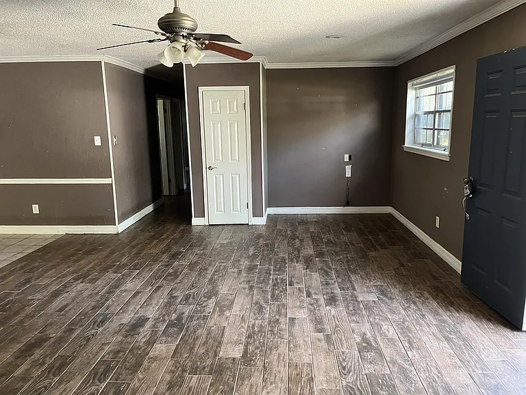 9471 Blom Blvd — Photo 3
