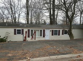 7 Overlook Dr, High Bridge, NJ 08829