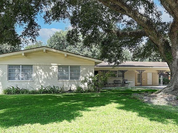 4th image of 813 Vicnaire St