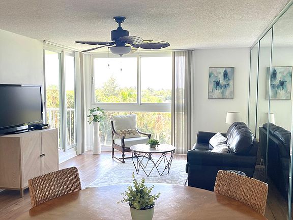 4th image of 407-2700 N Highway A1a #407