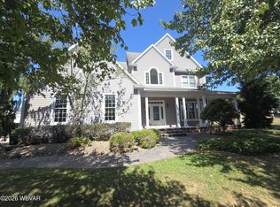 1034 Bonair Dr, Williamsport, PA 17701