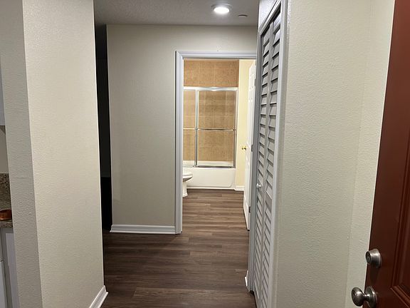 4th image of 2626 Queens Ct