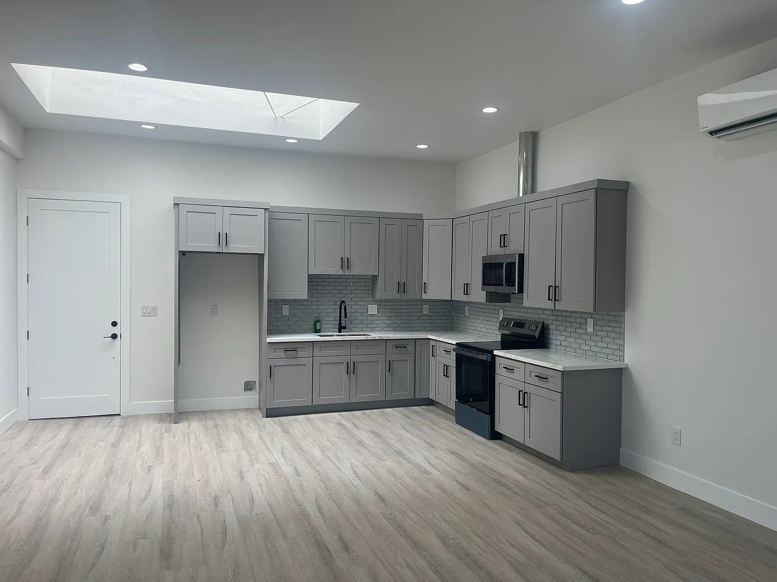 4077 Gage Ave — Photo 2