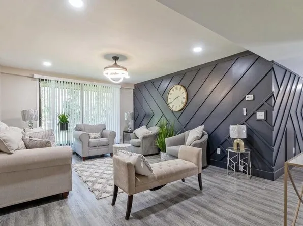 8549 North Servite DRIVE #106, Milwaukee, WI 53223