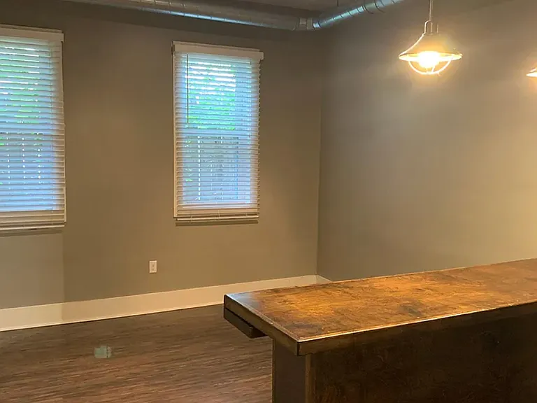 302 S Negley Ave #9 — Photo 2