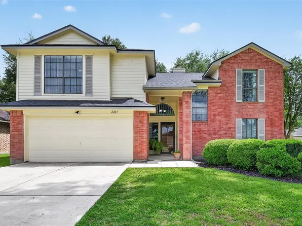 2221 Aberdeen Dr, League City, TX 77573