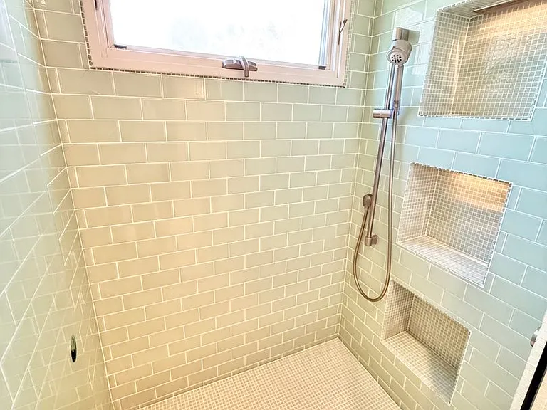 Spacious 3BR Bluff Heights Home | Gated Yard, Garage & Modern Upgrades — Photo 40