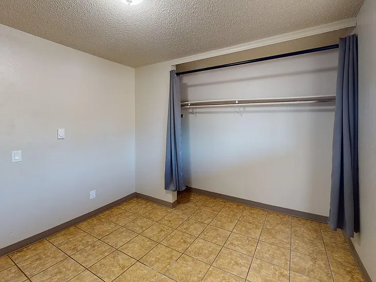 360 SW 9th St #16 — Photo 3