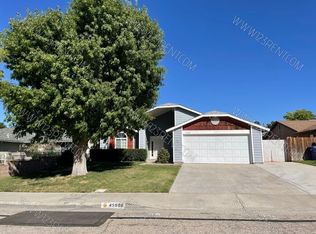 45008 8th St E, Lancaster, CA 93535