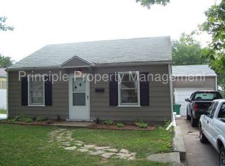 5116 N Longview Pl, Peoria Heights, IL 61616
