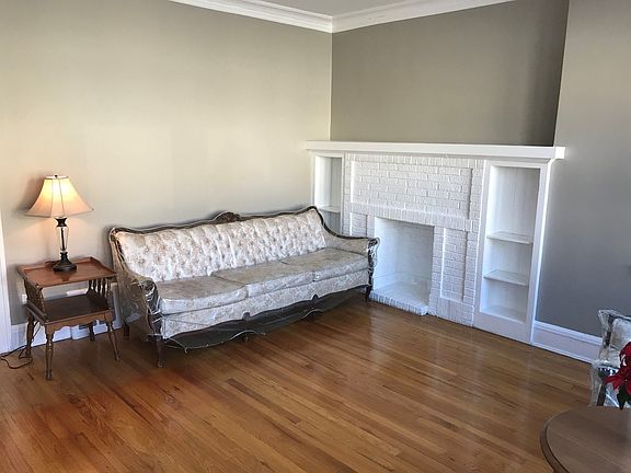 3rd image of 2711 W Carmen Ave #1